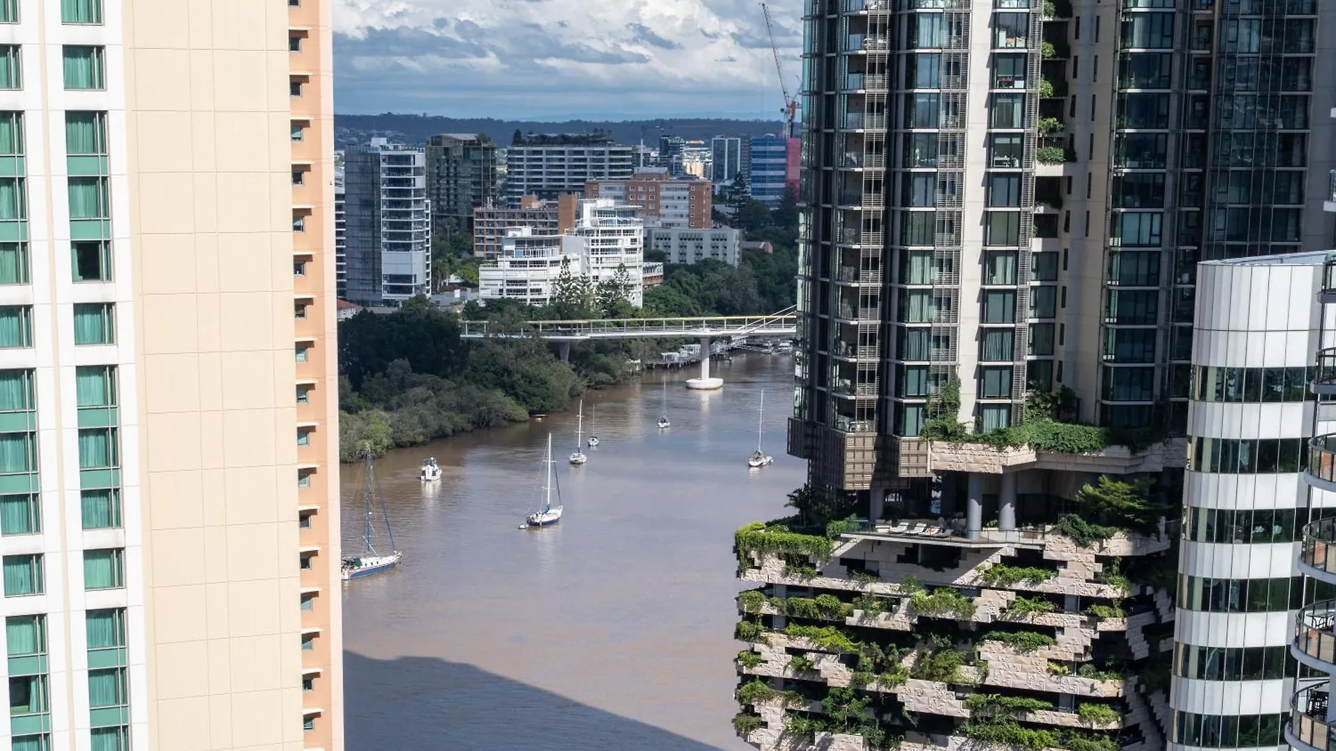 1Bed 1Bath With Story Bridge And River Views, Parking, And Private Balcony - 2107 Brisbane Avustralya
